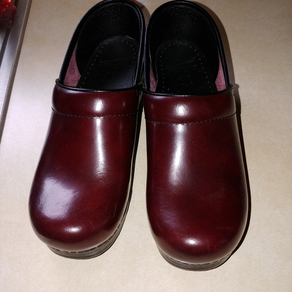 Dansko size 38